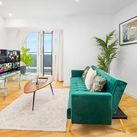 Luxury 2 Bed Centre - Secure Parking - Balconies - 1109m Birmingam